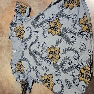 LulaRoe Irma Filigree Top sz 2XL